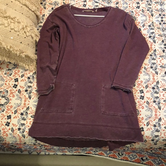 Sweatshirt//worn once - Picture 1 of 2